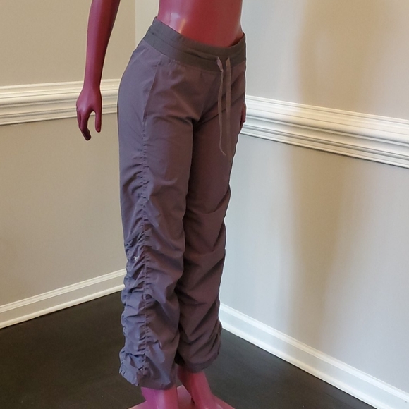 Under armour jogging/hiking pants (SOLD) - Picture 3 of 7